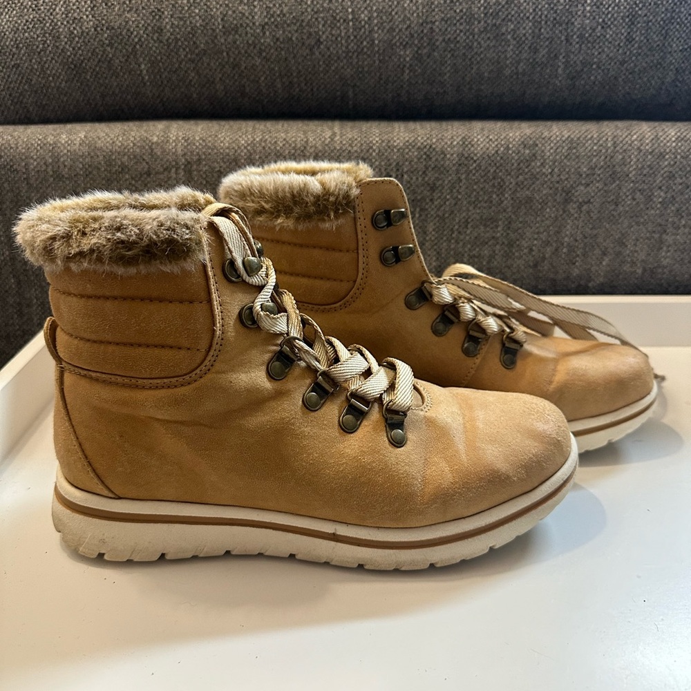 Cliffs by White Mountain Faux Fur Hallett Winter Boots Size 8